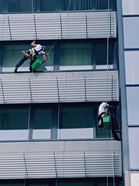 alpinista ablaktisztítás