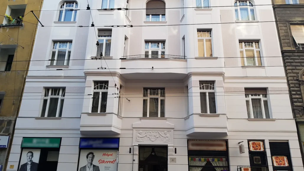 Baross utca 43. homlokzat felújítása