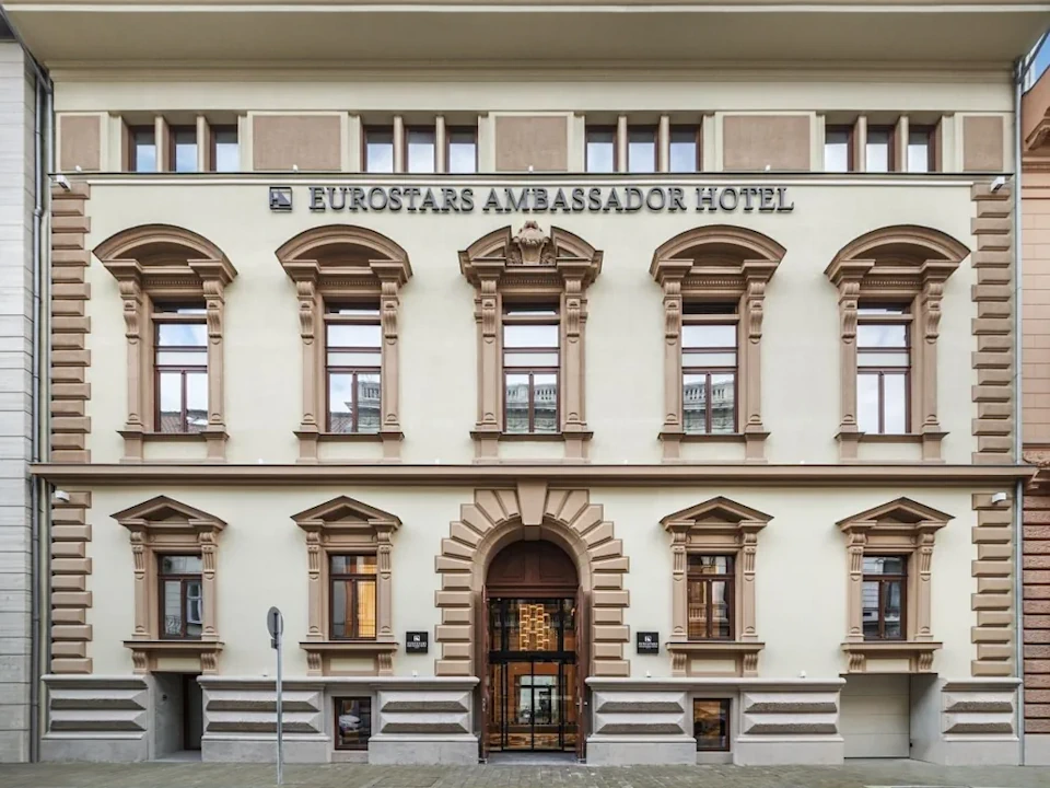 Eötvös utca 12. újjászületése - homlokzat felújítás - Eurostars Ambassador Hotel