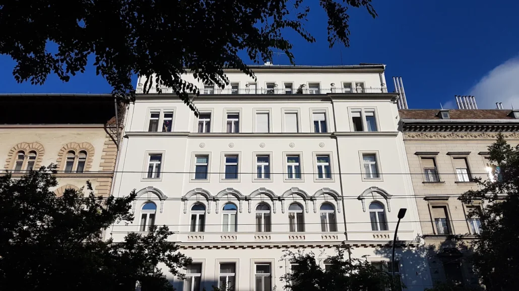 homlokzatfestés mint szakmai döntés a homlokzat felújítás során | Stukkó Line