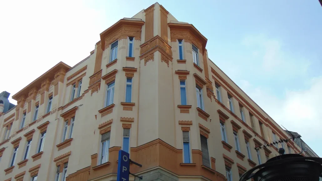 Ferenciek tere 3. - felújítás után