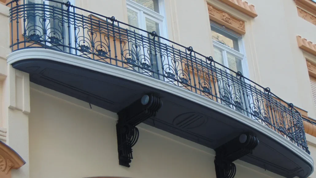 Ferenciek tere 3. műemléki homlokzatfelújítás