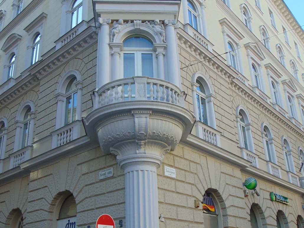 műemléki homlokzat felújítás | miben más a folyamat?